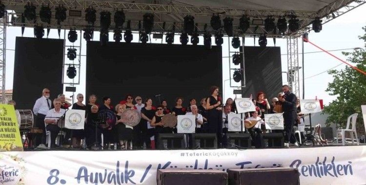 8. Ayvalık Teferic Şenliklerinde türküler yankılandı

