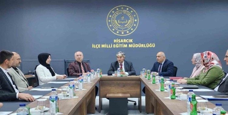 Kütahya İl Milli Eğitim Müdürü Yılmaz, Hisarcık’ta okul ve kurum müdürleriyle buluştu
