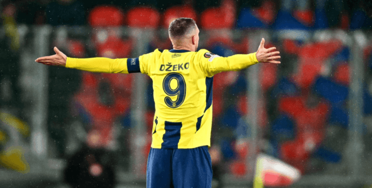 Edin Dzeko, Fenerbahçe'ye veda etti