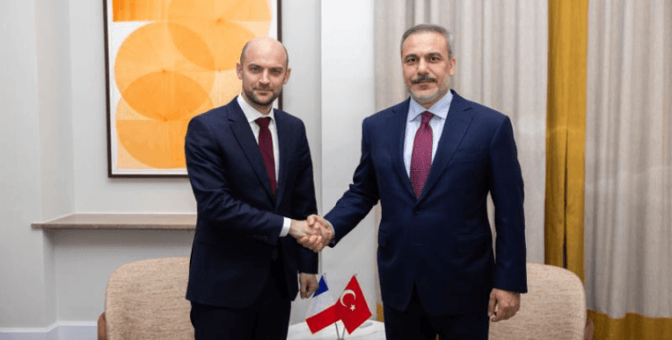 Dışişleri Bakanı Fidan, Fransız mevkidaşı Barrot ile görüştü