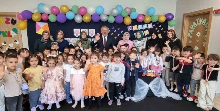 Kur’an kursu öğrencileri karne sevinci yaşadı
