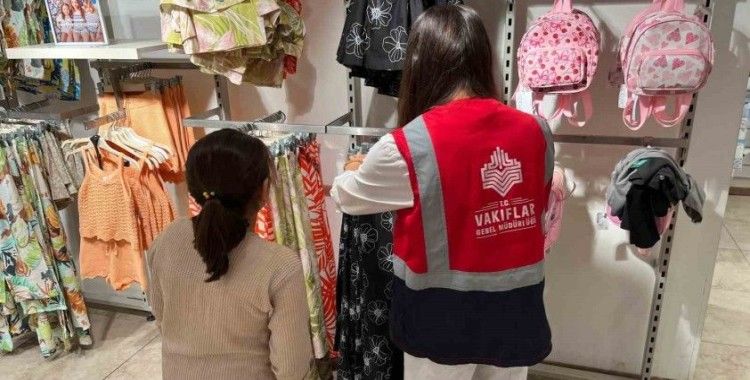 İzmir Vakıflar Bölge Müdürlüğü 624 çocuğun yüzünü güldürdü
