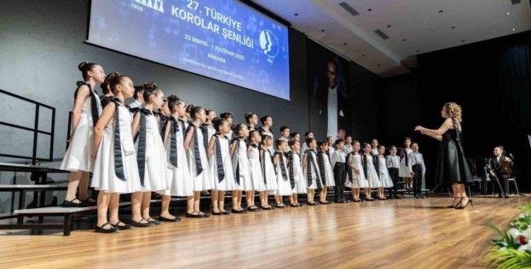 Amisos Çocuk Korosu’na Türkiye Korolar Şenliği’nde iki ödül
