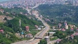 Trabzon’da 13 yıldır bitmeyen yol tepki çekiyor
