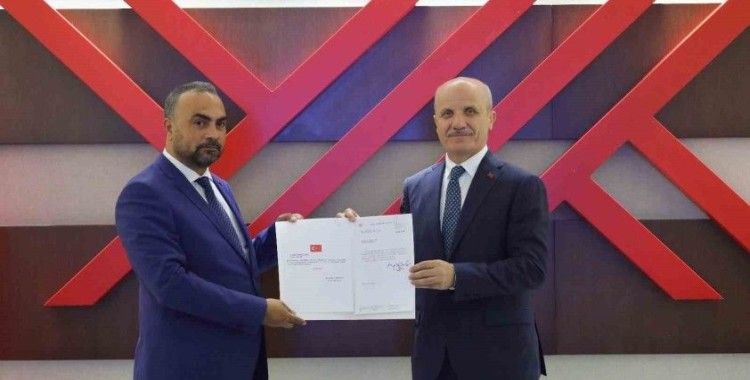 BARÜ Rektörü Prof. Dr. Ahmet Akkaya mazbatasını aldı
