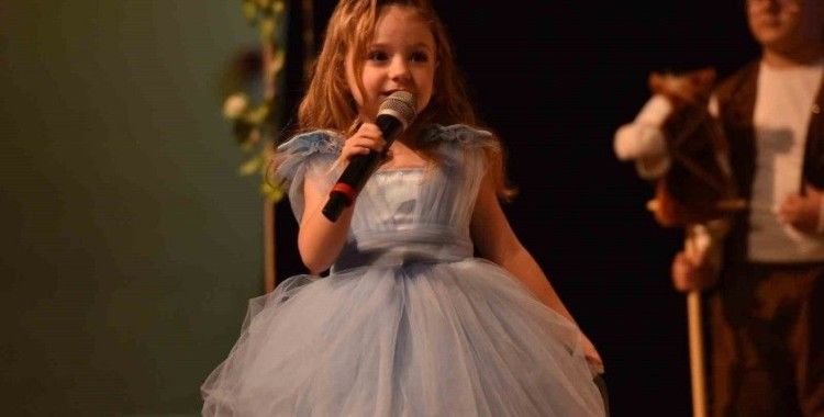 Yıldırımlı miniklerin mezuniyet sevinci
