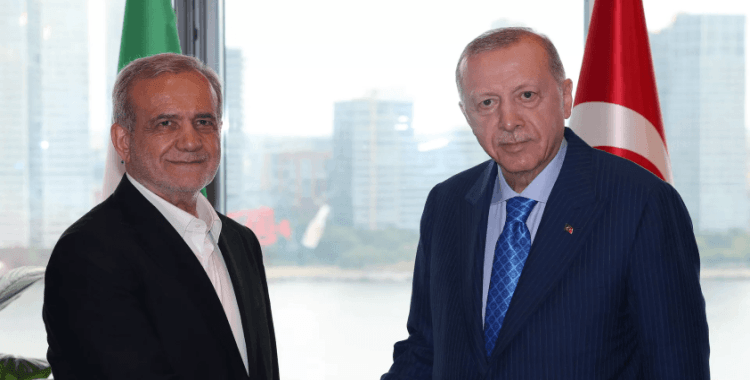 Cumhurbaşkanı Erdoğan, mevkidaşı Pezeşkiyan ile görüştü