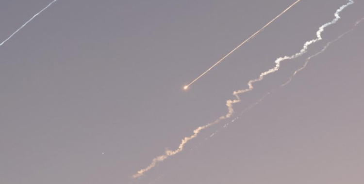 İsrail, İran'ın batısında bir dizi saldırı gerçekleştirdiğini açıkladı