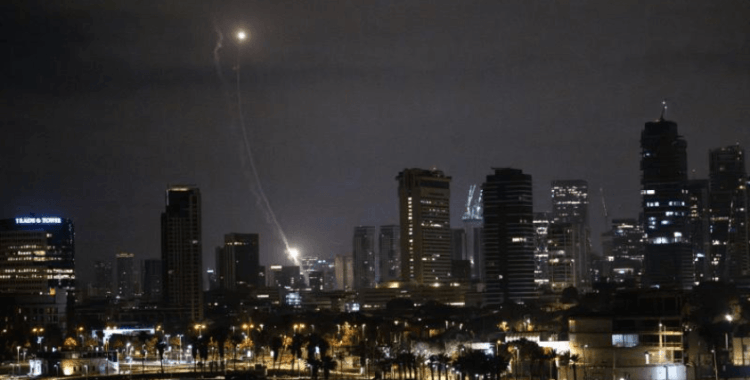 İran'dan İsrail'e yeni bir saldırı dalgası başladı