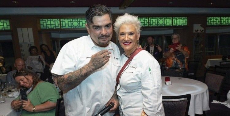 Ünlü şef 55 yaşında hayatını kaybetti: Evinde ölü bulundu