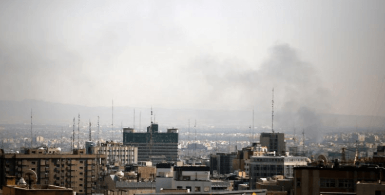 İsrail, İran'a yeni saldırı dalgası başlattı