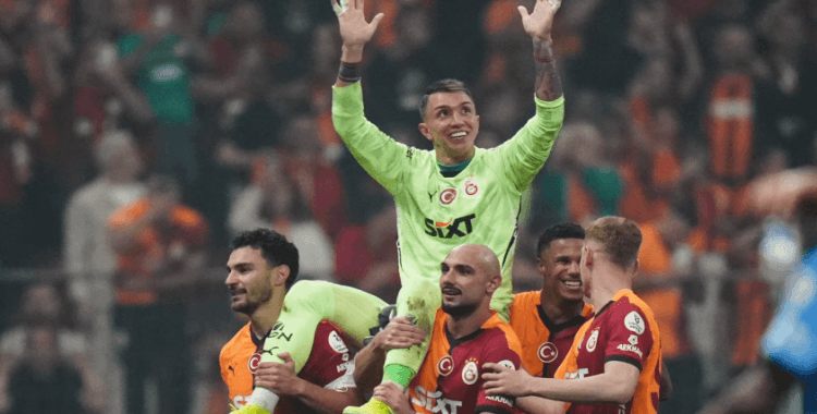 Galatasaray'ın eski kalecisi Muslera yeni takımını duyurdu: 'Sabırsızlıkla bekliyorum'
