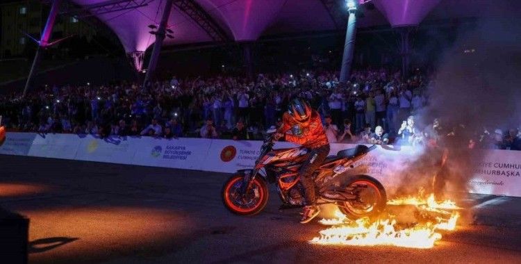 Dünyanın pedalı Sakarya’da döndü: Şampiyona festivale dönüştü
