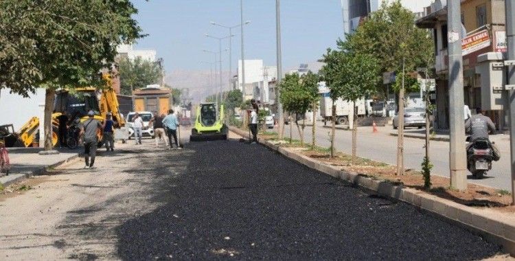 Karapınar caddesinde asfalt dökümüne başlandı
