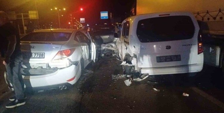 Çorum’da 5 araçlı zincirleme trafik kazası
