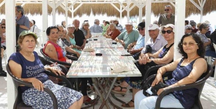 Mersin’de emeklilere ’Yaza Merhaba’ etkinliği
