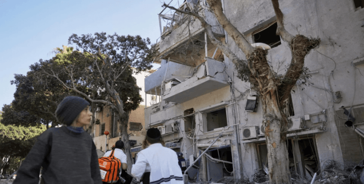 İran'ın hasar verdiği Hayfa rafinerisi ekim ayında yeniden faaliyete geçebilir