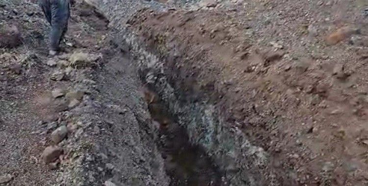 Kaçak kazı ile köyden köye su götürdüler, hayvanlar susuz kaldı
