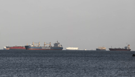 Mısır'ın doğusundaki Süveyş Körfezi'nde bir sondaj gemisi alabora oldu