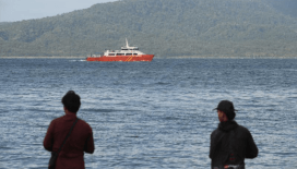 Endonezya'da feribot battı: 4 ölü