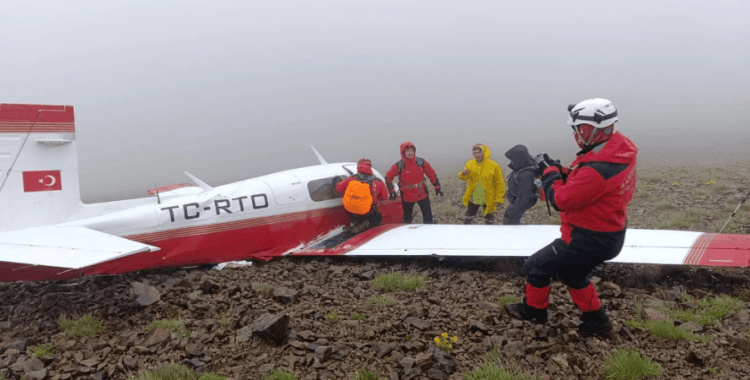 Düşen özel jete Kaçkar Dağları'nın zirvesinde ulaşıldı: Pilot hayatını kaybetti
