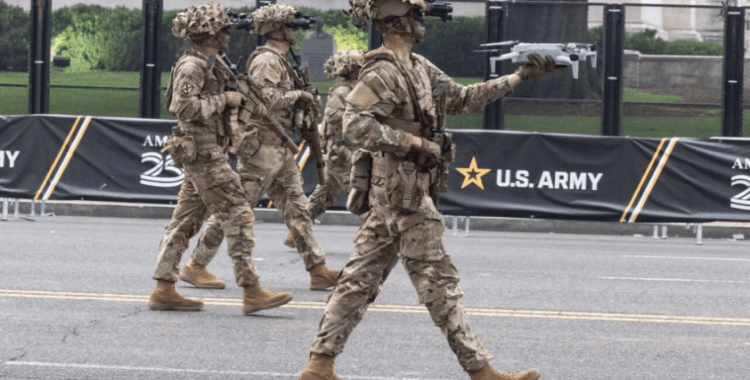 ABD ordusu Meta ve OpenAI yöneticilerine subaylık verdi