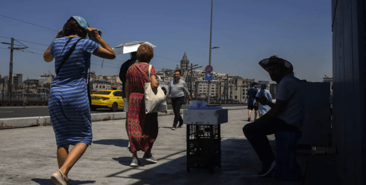 Sıcaklık zirve yaptı: Hava ne zaman serinleyecek? Yarına dikkat