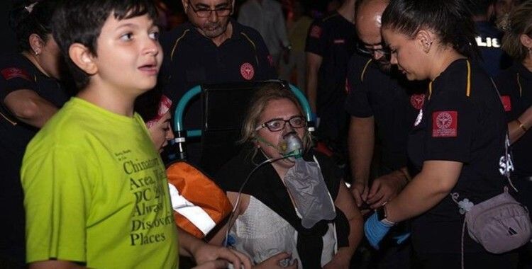 Ankara'da 26 katlı binada yangın: Biri bebek 3 kişi öldü, bir kişinin durumu ağır