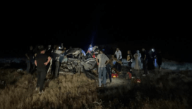 Elazığ'da otomobil şarampole devrildi: 2 ölü