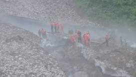 Rize'de kopan kar kütlesi altında kalan kadın hayatını kaybetti