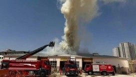 Gaziantep'te meslek lisesinin atölyesinde yangın: Müdahale sürüyor