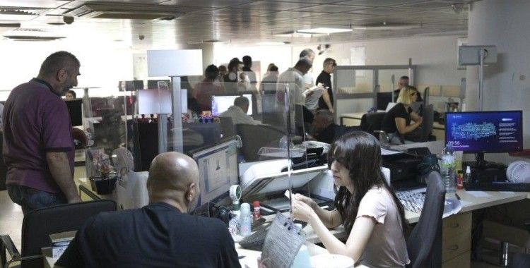 Sürücü belgesini yenilemek için son gün yarın: Nüfus müdürlüklerinde sıra kalmadı