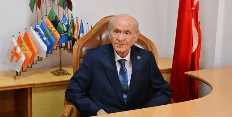 Bahçeli: 'Türkiye belediyeler başta olmak üzere pek alana yayılan hukuki davalardan süratle kurtulmalı'