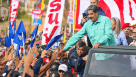 Maduro: 'Hiç kimse Venezuela topraklarına dokunmaya kalkışmasın'