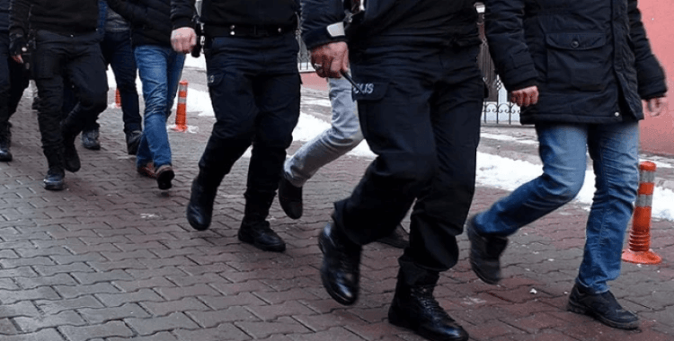 Kapalıçarşı'da 23 iş yerine operasyon: 40 şüpheli gözaltına alındı