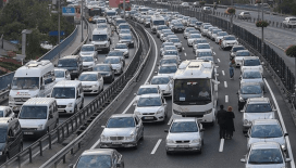 Milyonlarca araç sahibini ilgilendiriyor: Trafik sigortasında primler yeniden belirlendi