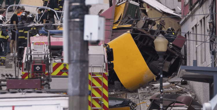 Portekiz'de facia: Füniküler raydan çıktı, en az 15 kişi hayatını kaybetti