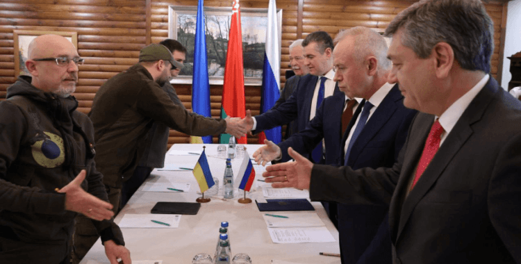 Kremlin: Rusya-Ukrayna müzakere seviyesi yükseltilirse İstanbul formatı devam etmeli