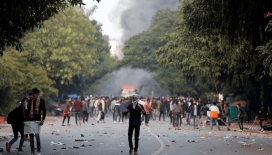 Hindistan son 10 yılın en büyük protestoları ile karşı karşıya: Ladakh'ta sokağa çıkma yasağı ilan edildi