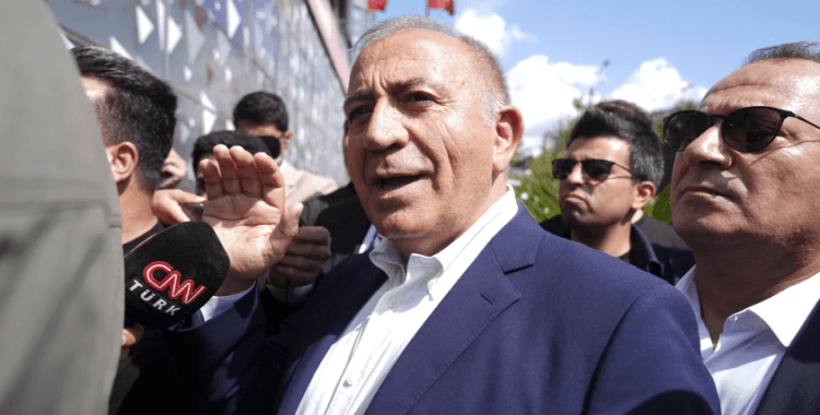 Gürsel Tekin ve Barış Yarkadaş CHP'den ihraç edildi