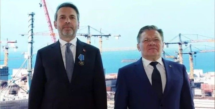 Bakan Bayraktar'a Rusya'da "Nükleer Alandaki Uluslararası İşbirliği Nişanı" verildi