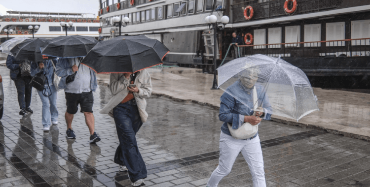 Meteoroloji'den kritik uyarı: 22 ile sağanak yağış geliyor