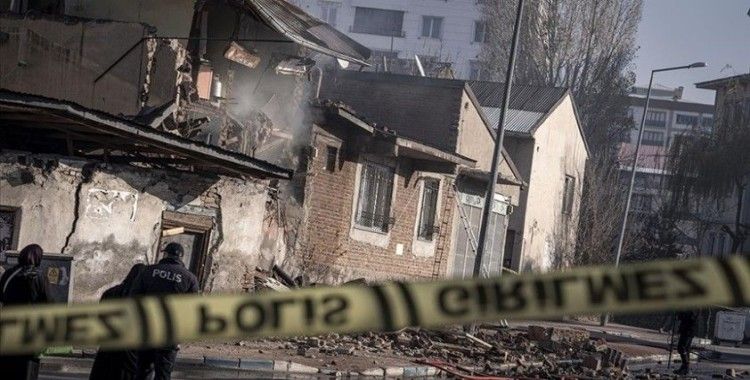 Erzurum'da doğalgaz patlaması: 2 ev çöktü, bir yaralı