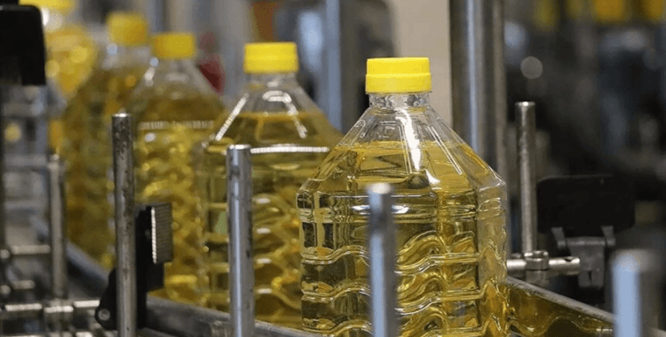 Mersin’de su karıştırılmış 3 bin 650 bidon ayçiçeği yağı ele geçirildi