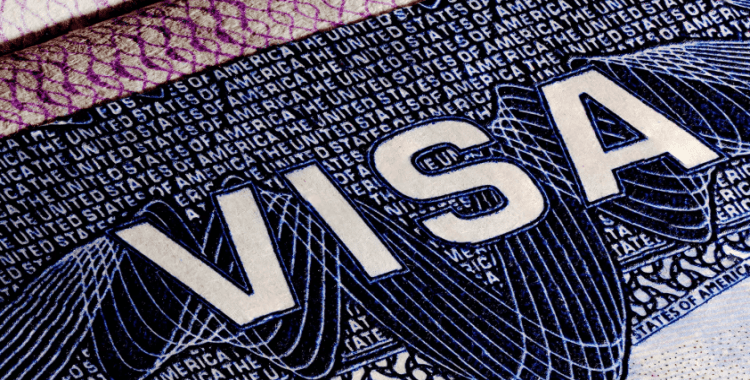 Trump, ABD'ye girişleri 7 ülkeye daha yasakladı