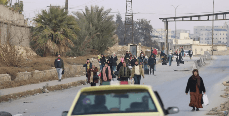 Suriye'de son çatışmalar: Sivil halk evlerini terk ediyor