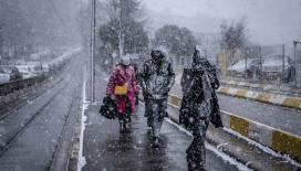 AKOM, kuvvetli fırtına için saat verdi: İstanbul’da kar yağışı 3 gün sürecek, pazartesiye dikkat