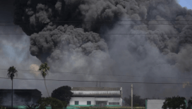 Suudi Arabistan’ın en büyük petrol rafinerisi yine vuruldu
