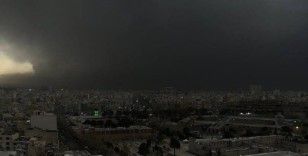 Tahran'da bu sabah güneş doğmadı! Petrol depoları vuruldu, gökyüzü siyah dumanla kaplandı... Toksik yağmur alarmı