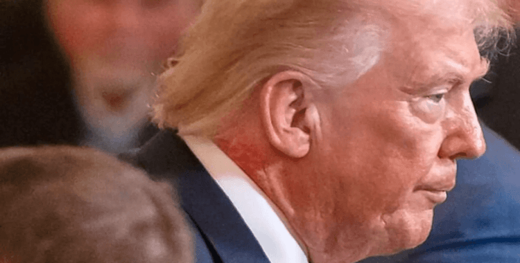 Trump: Sanırım savaş neredeyse tamamlandı, Hürmüz Boğazını ele geçirmeyi düşünüyorum